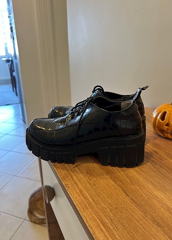 Siyah Yılan Desenli Platform Topuklu Rugan Loafer Kadın Ayakkabı - Görsel 3