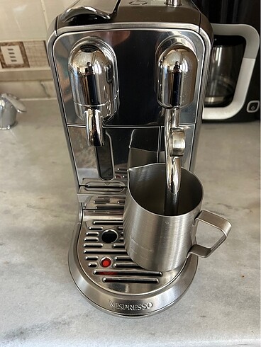 Nespresso kapsül kahve makinesi