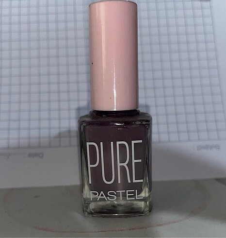 Pastel 606 mor oje