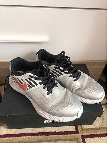 Nike spor ayakkabı