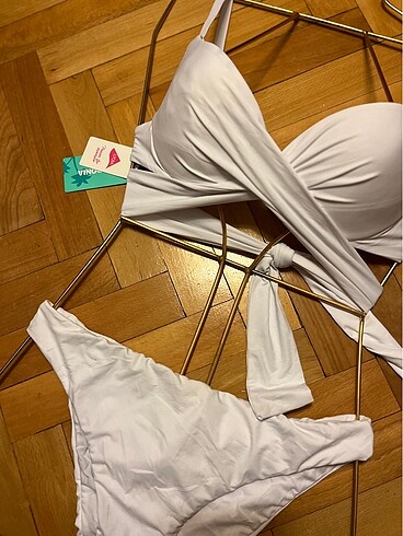 Calzedonia Bikini takımı beyaz bağlamalı