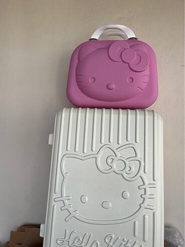 Hello kitty kabin valiz şifreli - Görsel 2