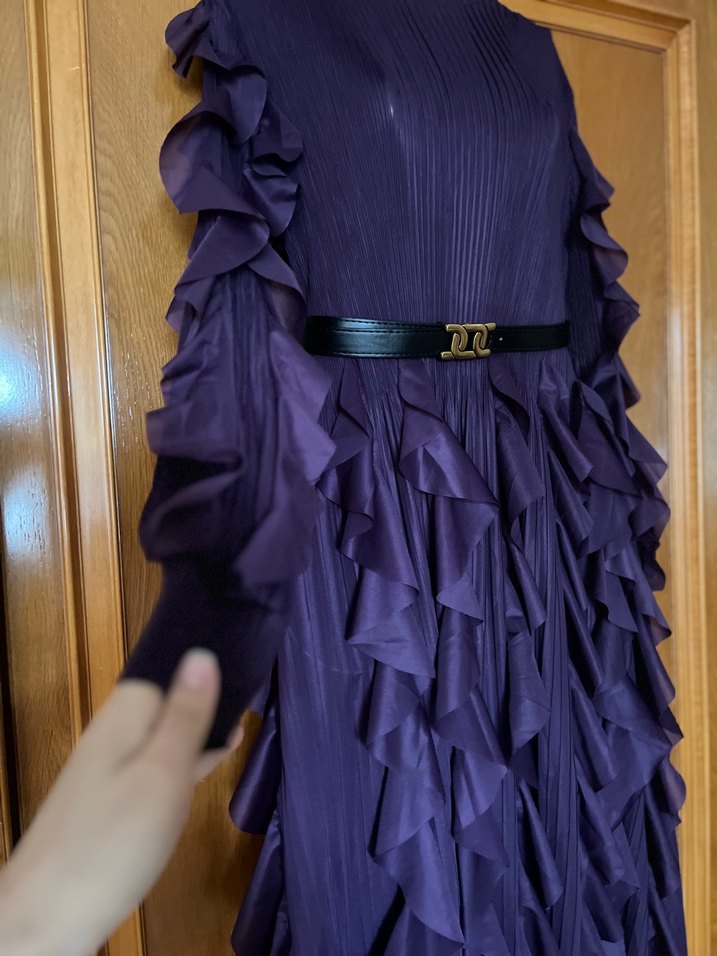 Mor Uzun Fırfırlı ithal Elbise - Görsel 2