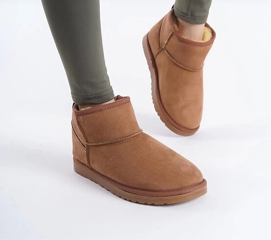 Markasız kutulu Ugg modeli