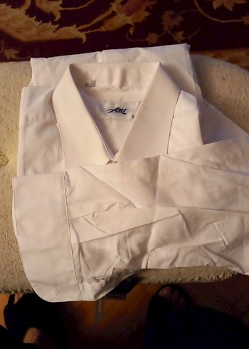 Beyaz Düğmeli uzun kollu erkek gomlegi - Görsel 4