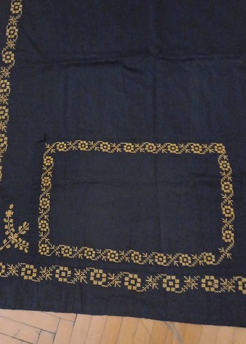 Siyah Üzerine Sarı İşlemeli El Yapımı seccade - Görsel 3