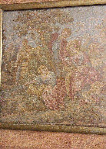 Bej Tonlarında Pastel Renkli Klasik Tablo - Görsel 2