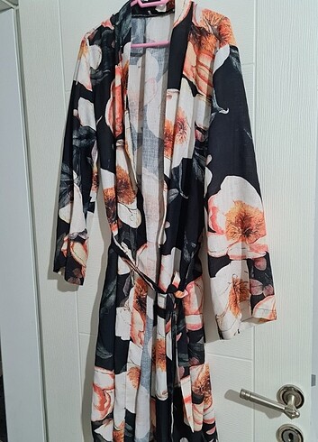 Bayan abaya