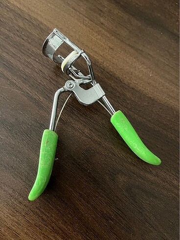 Kirpik kıvırıcı