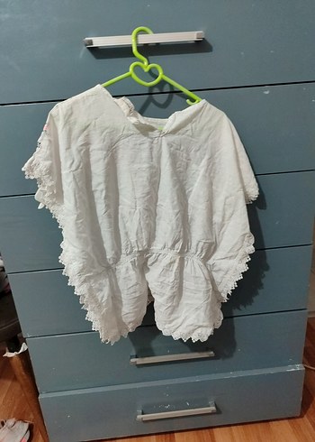 Nakışlı Bohem Kız Çocuk Beyaz Pelerin - Görsel 2