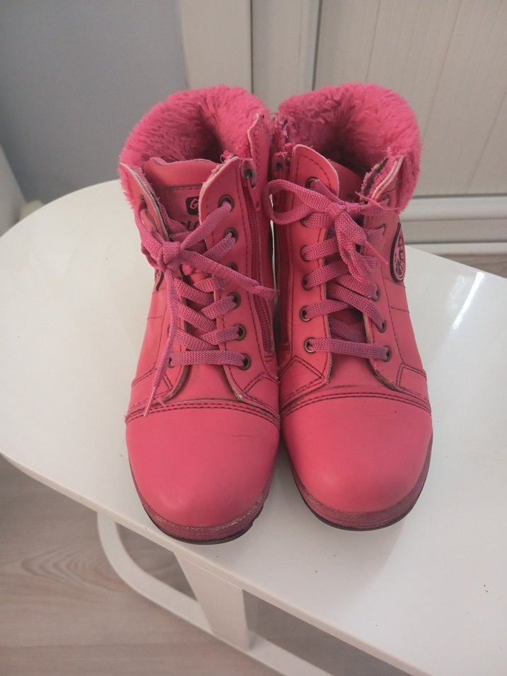 Pembe Kürklü Kız  çocuk Bot - Görsel 4