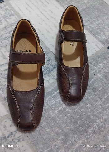 Kahverengi Deri Kadın Klasik Tokalı Ayakkabı - Görsel 2