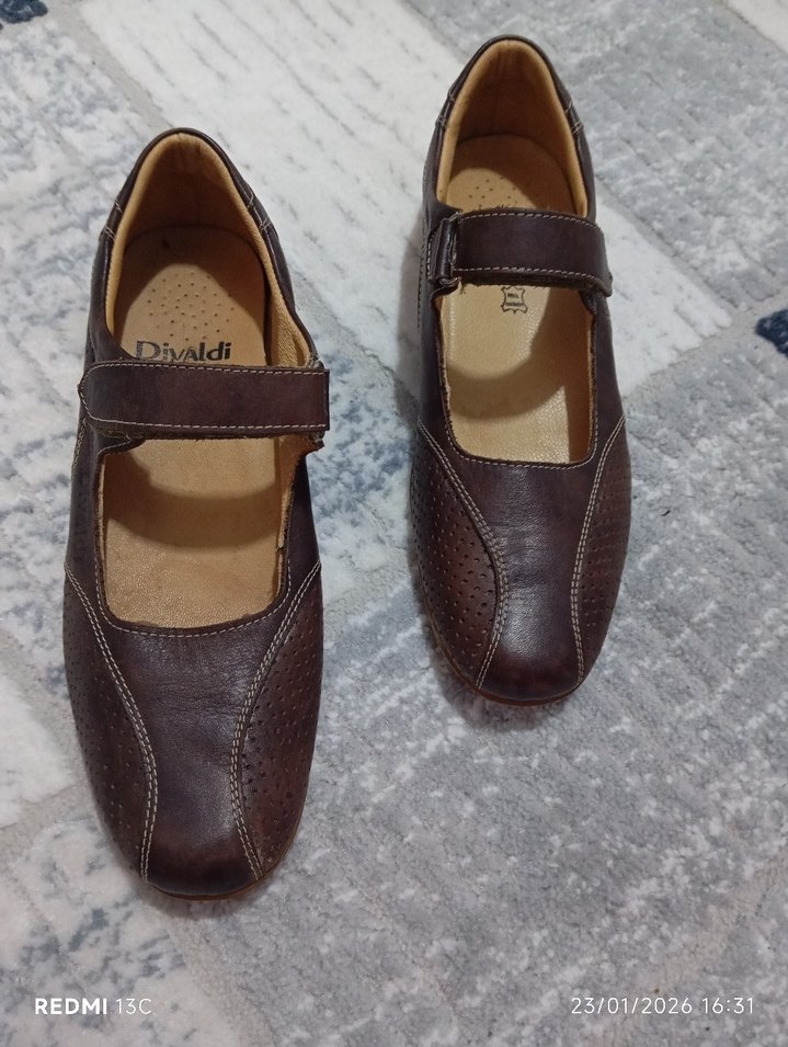 Kahverengi Deri Kadın Klasik Tokalı Ayakkabı - Görsel 2