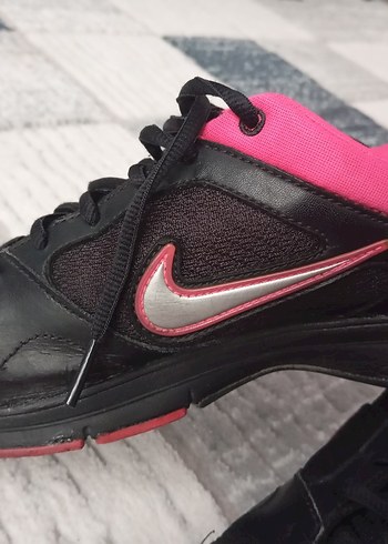 Nike bayan Spor ayakkabı orjinal - Görsel 2