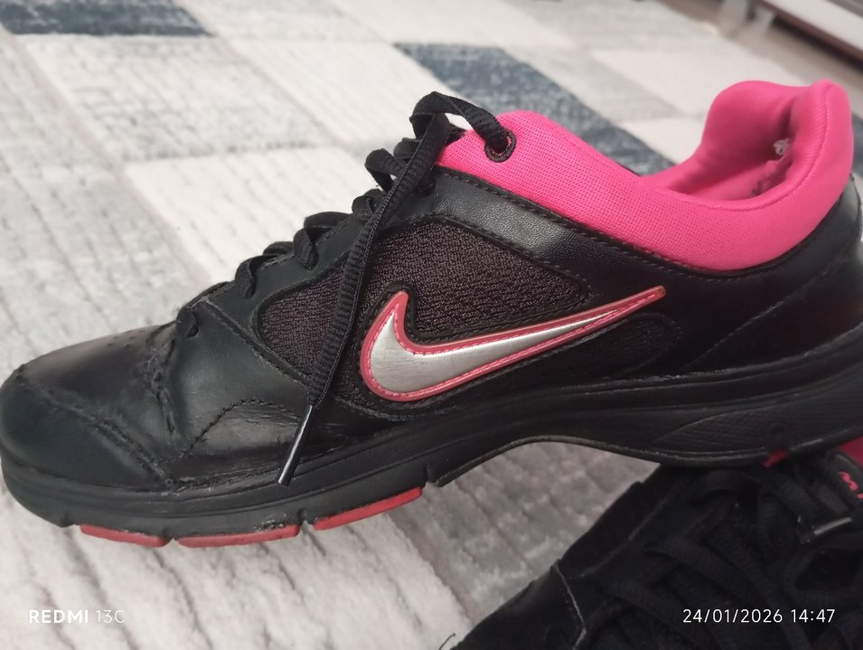 Nike bayan Spor ayakkabı orjinal - Görsel 2