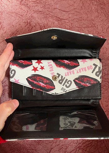 Cesur dudak baskılı çok bölmeli şık cüzdan - Görsel 5