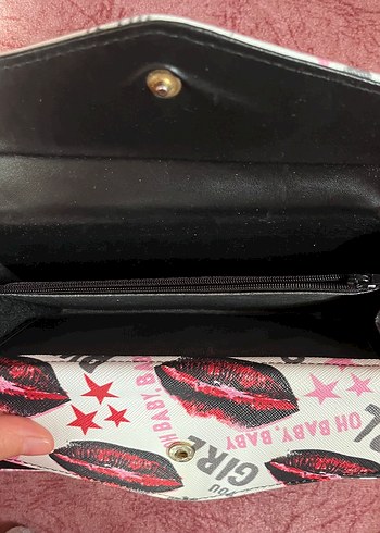 Cesur dudak baskılı çok bölmeli şık cüzdan - Görsel 4