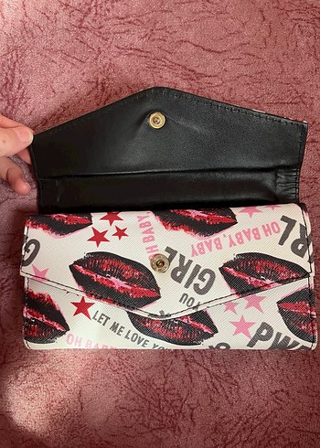 Cesur dudak baskılı çok bölmeli şık cüzdan - Görsel 3