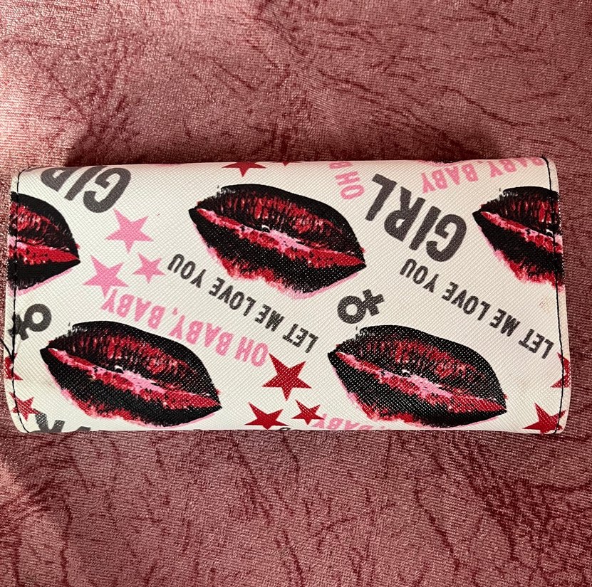 Cesur dudak baskılı çok bölmeli şık cüzdan - Görsel 2