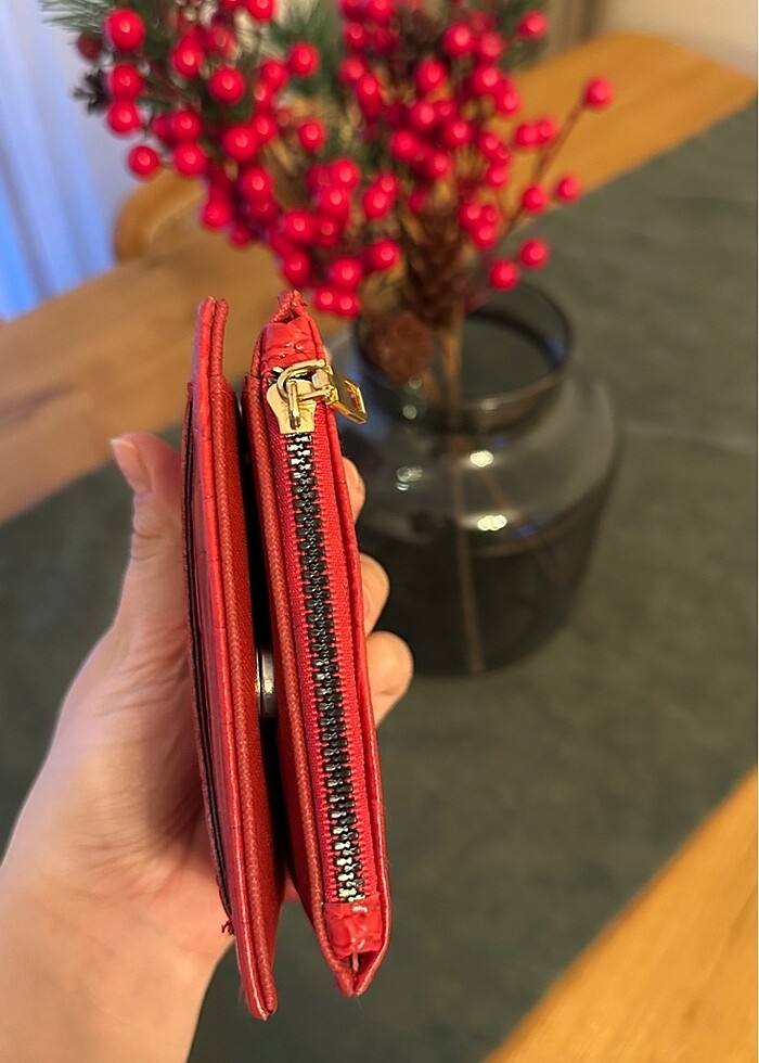 Kırmızı cüzdan - Görsel 2