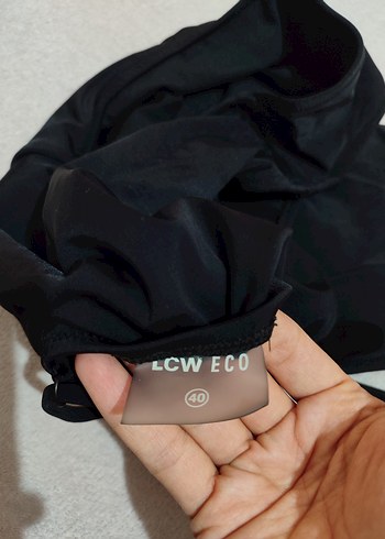 Siyah İnce Askılı Kadın Mayo - Görsel 3