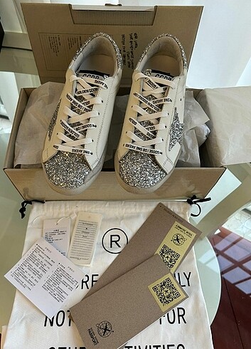 Golden Goose Deluxe Super Star Sneakers