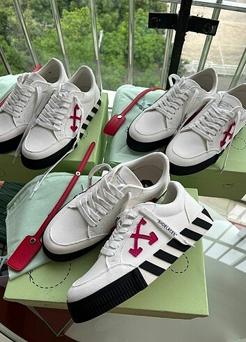 Off White Spor Ayakkabı