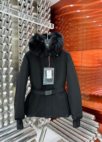 Moncler Bayan Kürklü Mont 