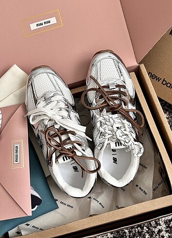 Miu Miu New Balance Spor Ayakkabı  - Görsel 6