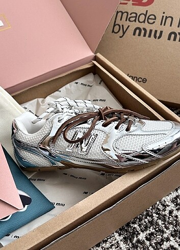 Miu Miu New Balance Spor Ayakkabı  - Görsel 7