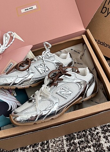 Miu Miu New Balance Spor Ayakkabı  - Görsel 8