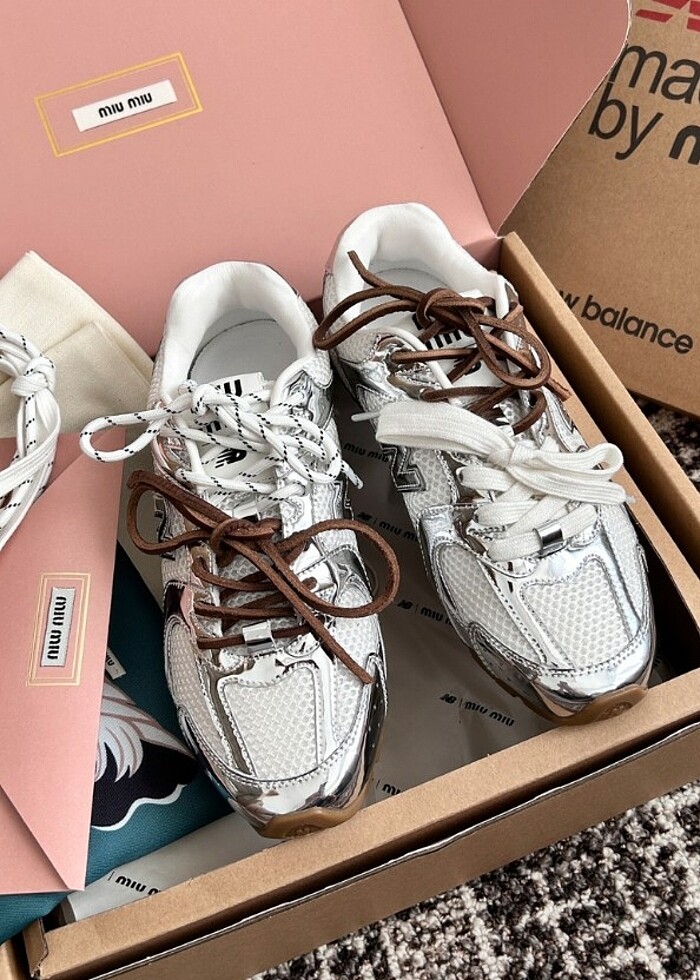 Miu Miu New Balance Spor Ayakkabı  - Görsel 3