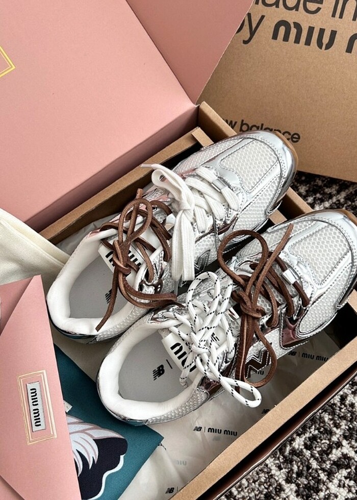 Miu Miu New Balance Spor Ayakkabı  - Görsel 4