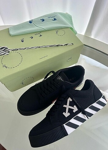 OFF White Sneakers 