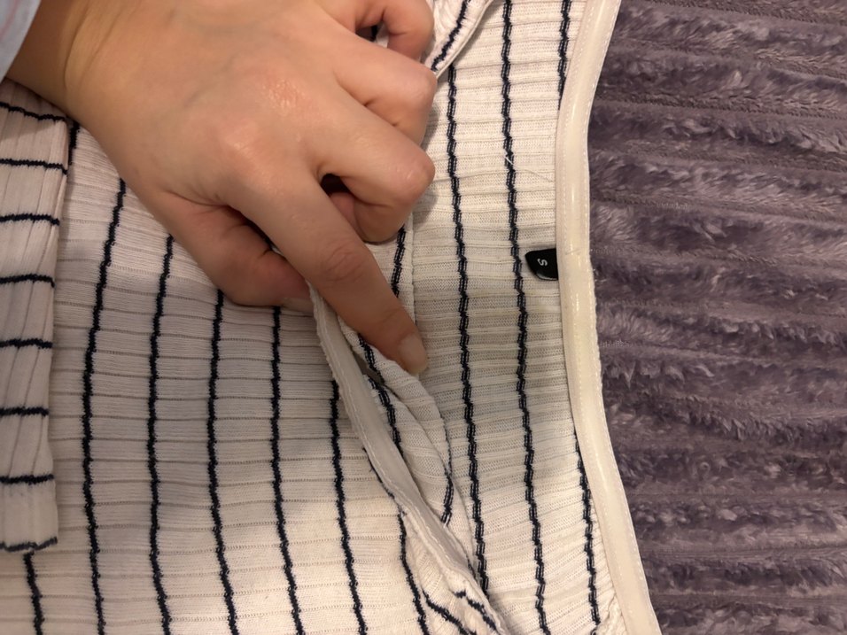 Çizgili Omuzları Açık Kadın Kazak - Görsel 2