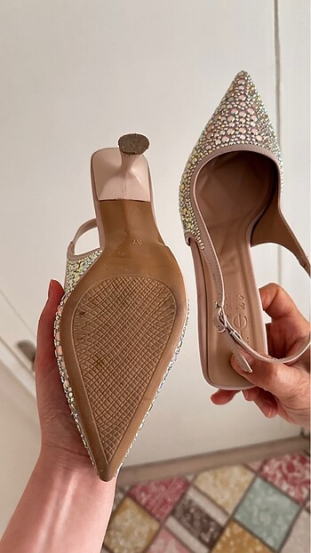 37 Beden Taşlı stiletto