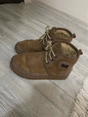 Bej ugg