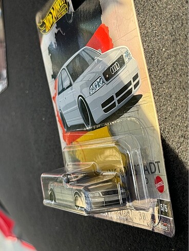  Beden Hot Wheels Audi S4 Quattro Premium