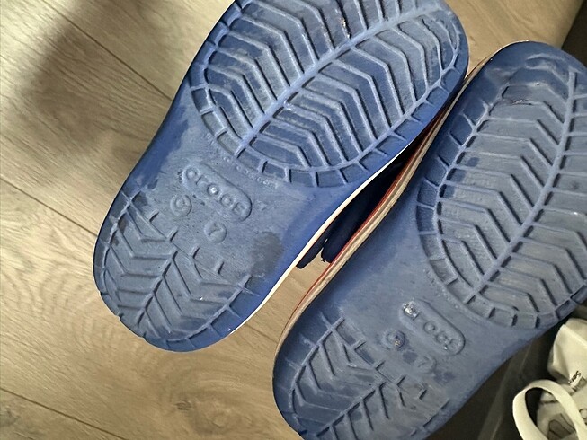 24 Beden Crocs terlik