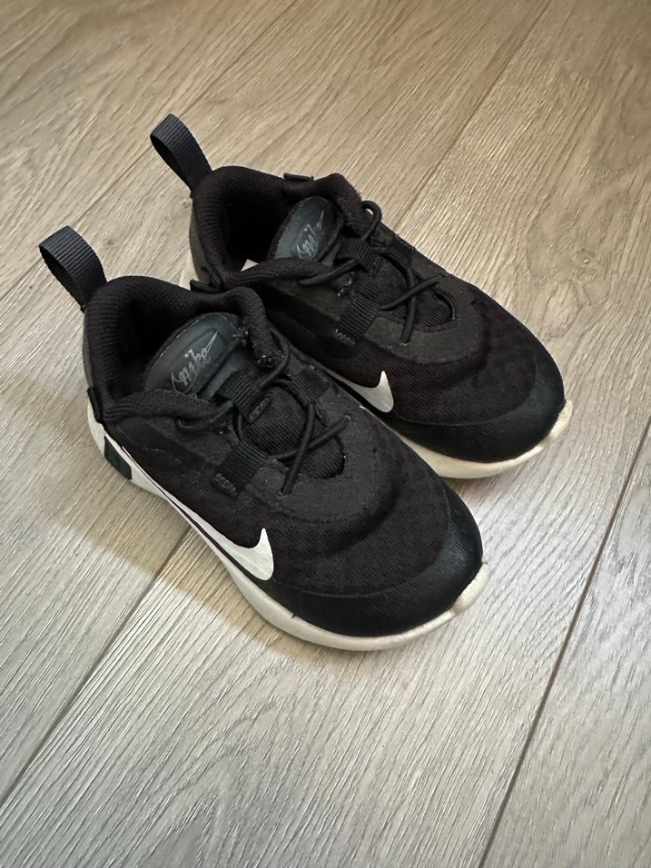 Erkek Çocuk Siyah Spor Ayakkabı Velcro - Görsel 2