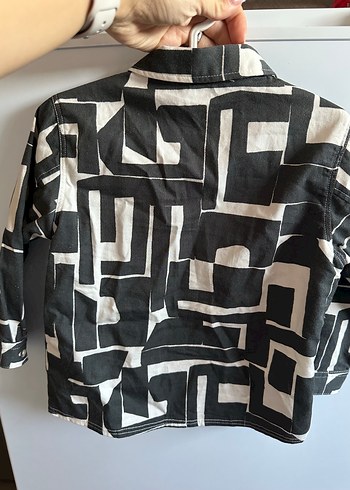 Erkek Çocuk Siyah Desenli Gömlek - Görsel 2