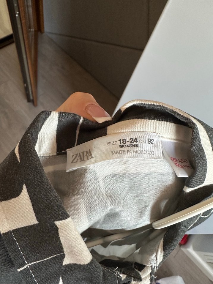 Erkek Çocuk Siyah Desenli Gömlek - Görsel 3