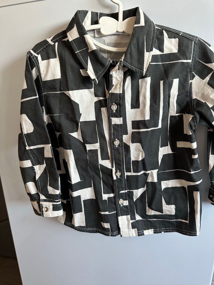 Erkek Çocuk Siyah Desenli Gömlek - Görsel 4