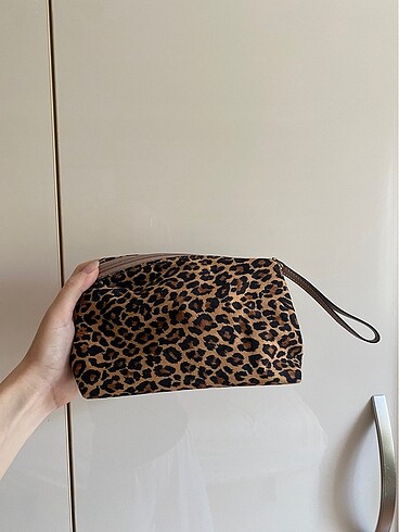 Zara Leopar desen makyaj çantası