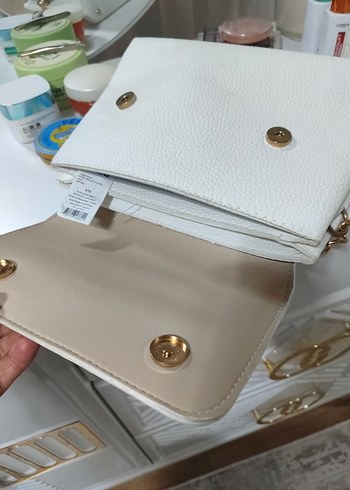 Zincir Detaylı Beyaz Deri Kadın Çanta - Görsel 5