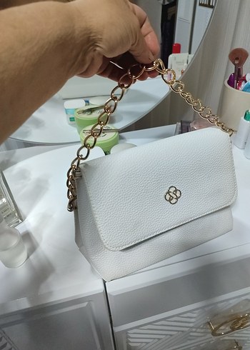 Zincir Detaylı Beyaz Deri Kadın Çanta - Görsel 2