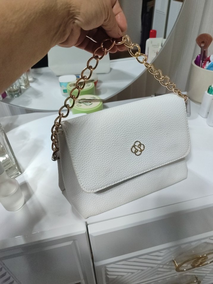 Zincir Detaylı Beyaz Deri Kadın Çanta - Görsel 3