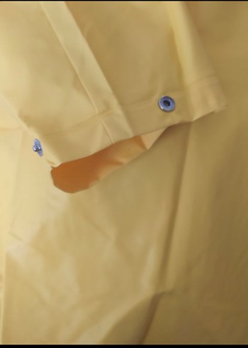 Sarı Düğmeli Midi Yağmurluk - Görsel 5