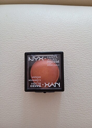Beden Nyx baked allık