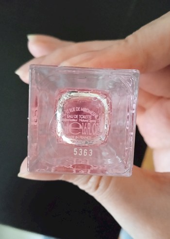 Gucci Envy Me EDT Kadın Parfüm 50ml - Görsel 8